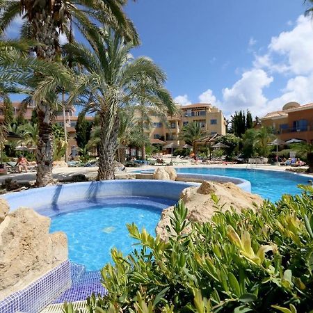 Stylish 1 Bedroom Apartment In Limnaria Gardens Paphos Zimmer foto