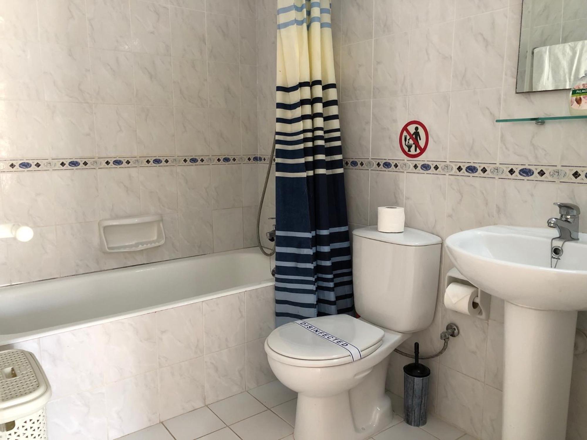 Stylish 1 Bedroom Apartment In Limnaria Gardens Paphos Exterior foto